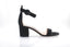 sandales Gianvito Rossi Versilia 60 suède noir avec talon 6 cm
vue latérale sandales suède noir Gianvito Rossi Versilia 60
bride cheville sandales noir suède Gianvito Rossi
détail matière suède noir Gianvito Rossi Versilia 60